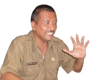 Bambang Iriyanto, Kepala Dinas PU Cikatarung.