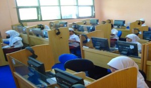 BELUM SIAP. Tidak ada satupun SMP di Kabupaten Probolinggo yang siap UN sistem CBS.
