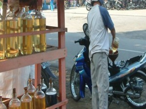 AKAN DIHAPUS. Dalam waktu dekat jenis BBM berupa Premium akan ditiadakan dipasaran.