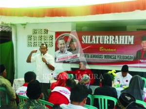 Achmad Fauzi, Bakal Calon Wakil Bupati Sumenep dari PDI Perjuangan saat memeberikan sambutan pada Silaturrahim DPC PDIP di PAC PDIP Saronggi. Kader PAC PDIP bulat dukung Achmad Fauzi.