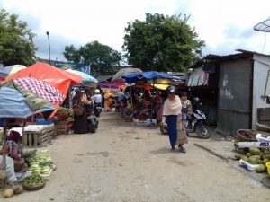 Pedagang di area Pasar Anom Baru Sumenep. (FATHOL ALIF)