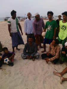 Pemain Bagas Putra berfoto usai berlatih bersama.