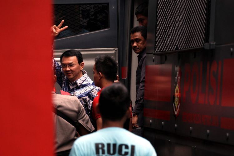 Tanda Tanya Alasan Ahok Batal Ajukan Banding