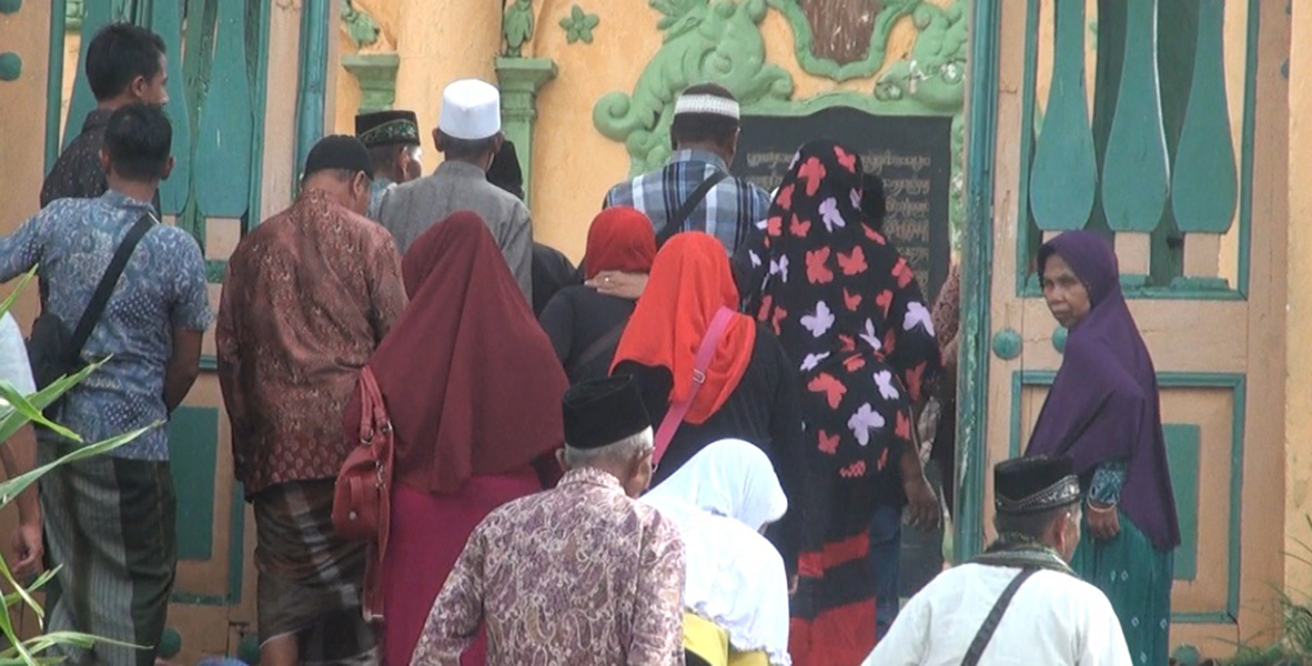 Jelang Ramadan, Peziarah Asta Tinggi Membludak