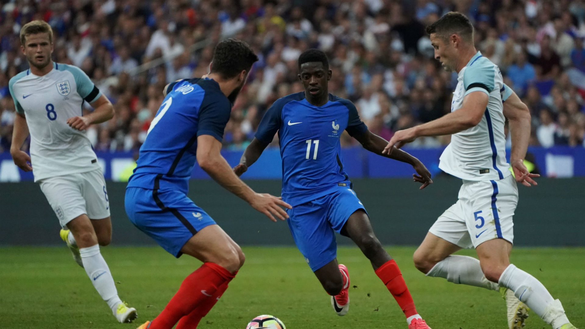 Inggris Dibungkam 10 Pemain Prancis