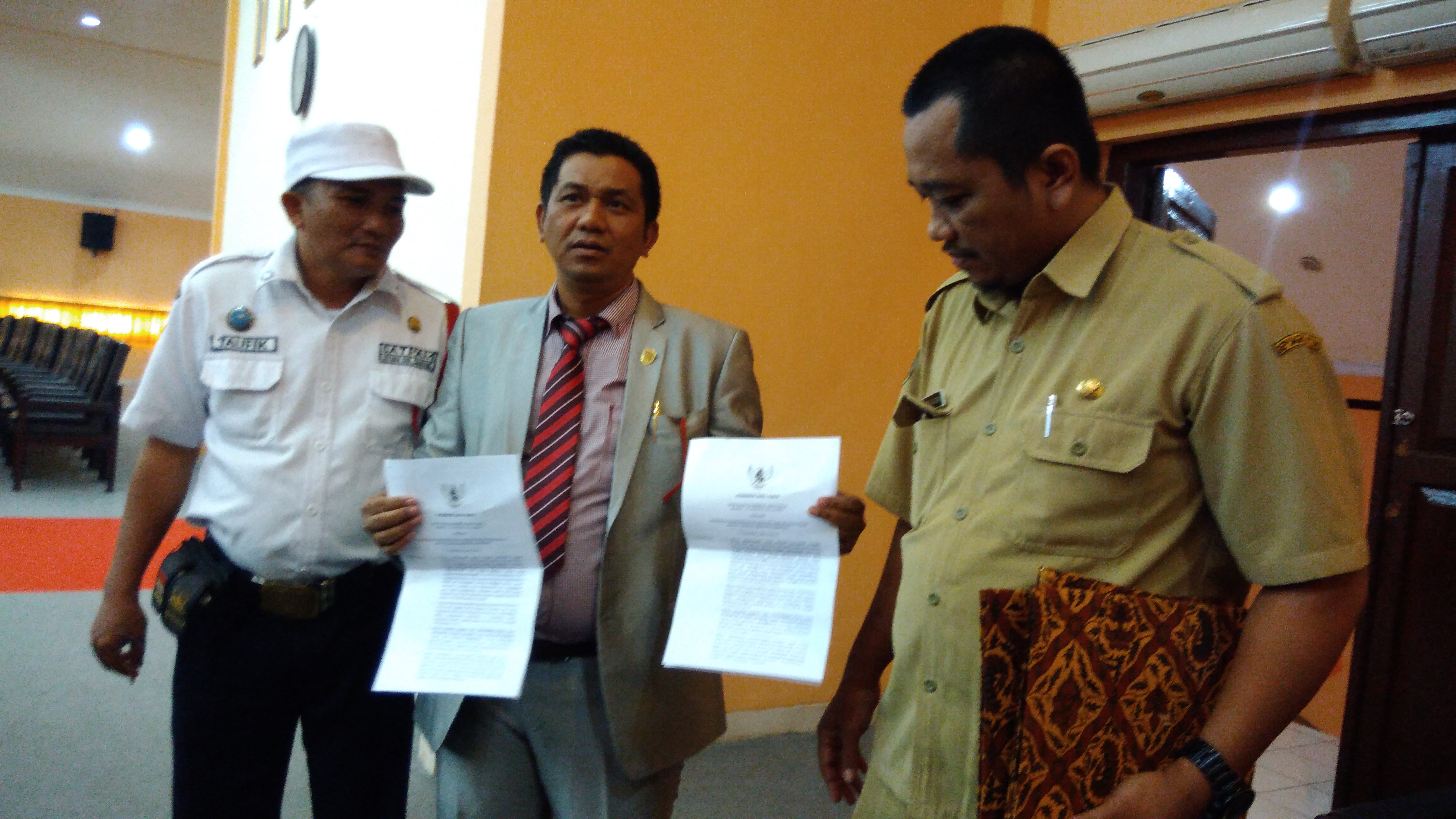 Anggota DPRD Sampang Diberhentikan