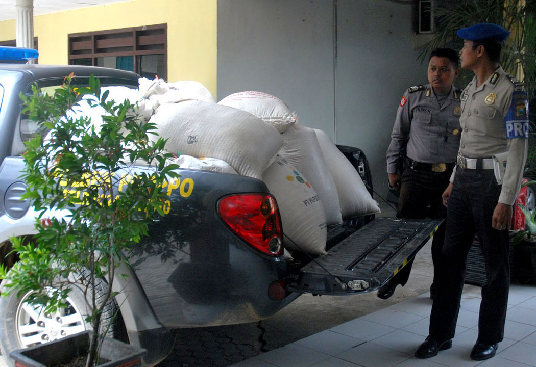Kades Candi Burung Ditahan Polisi