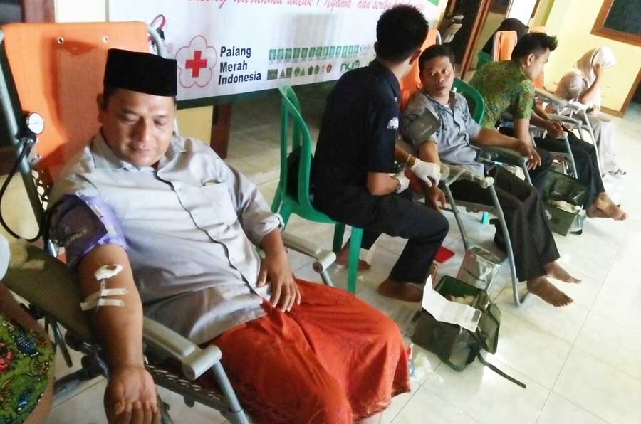 Peringati Hari Santri, Nahdliyin Donorkan Darah