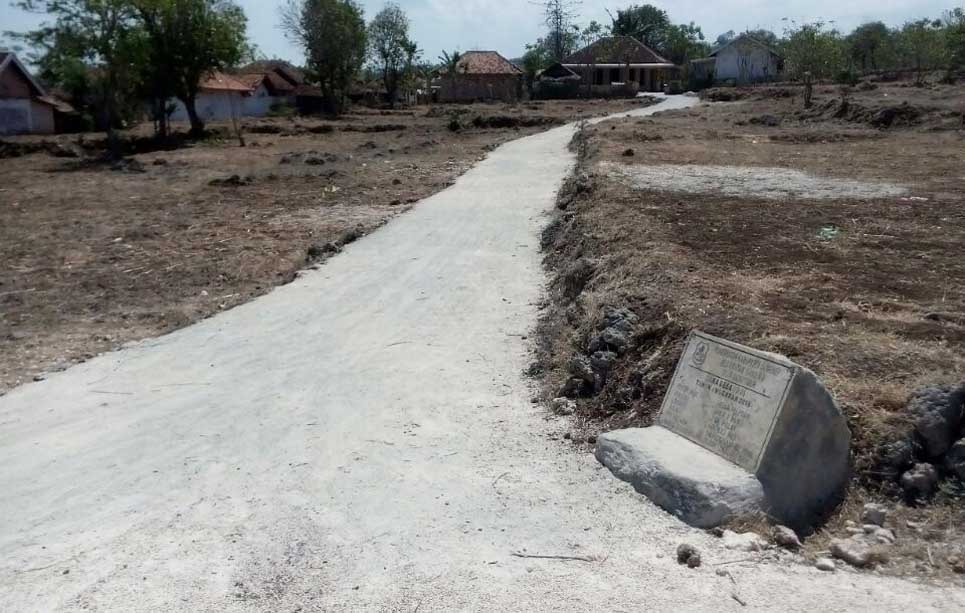 Aneh, Pekerjaan 2017 Berprasasti 2016
