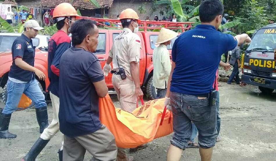 Tebing Longsor, Penambang Batu Tewas Tertimbun