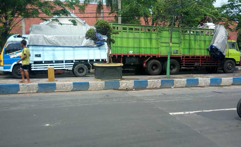Pegiat LSM Curigai Pembongkaran Beras Bulog di Jalan Raya