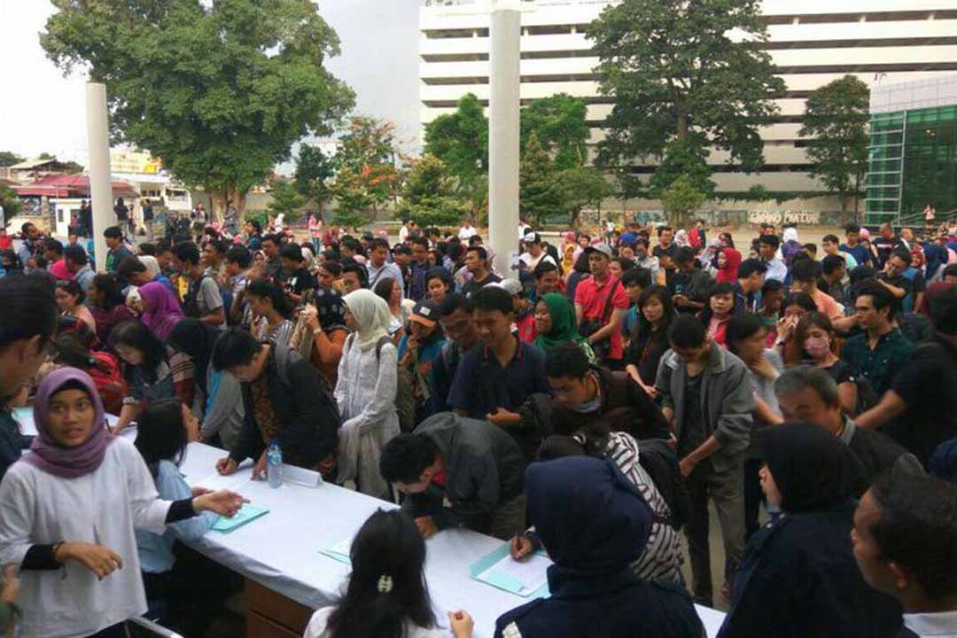 Begini Semarak Lihat Gerhana Bulan