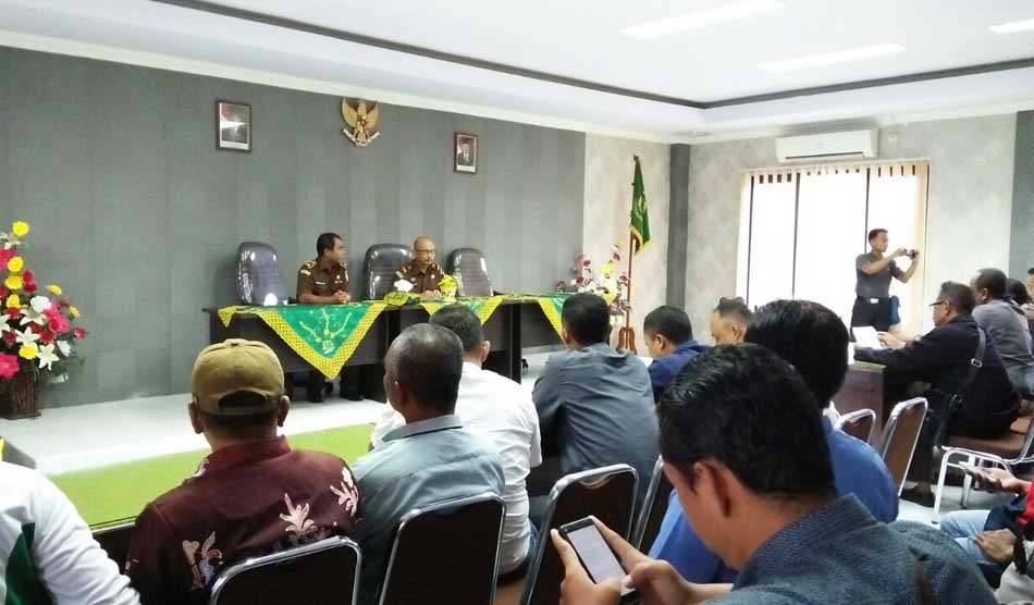 Sejumlah Kades di Bluto Datangi Kantor Kejari Sumenep