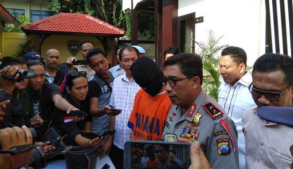Guru dan Kakek ini Dibekuk Polisi