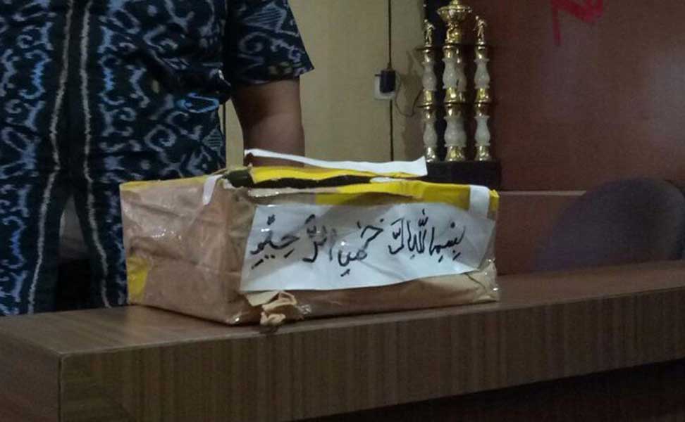 Ada Tulisan Arab, Paket Diduga Bom Gegerkan Warga Makassar