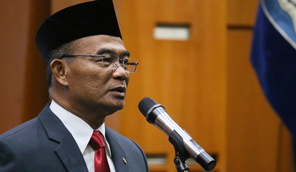 Mendikbud Target Ada Soal Esai di UNBK SMA Sederajat