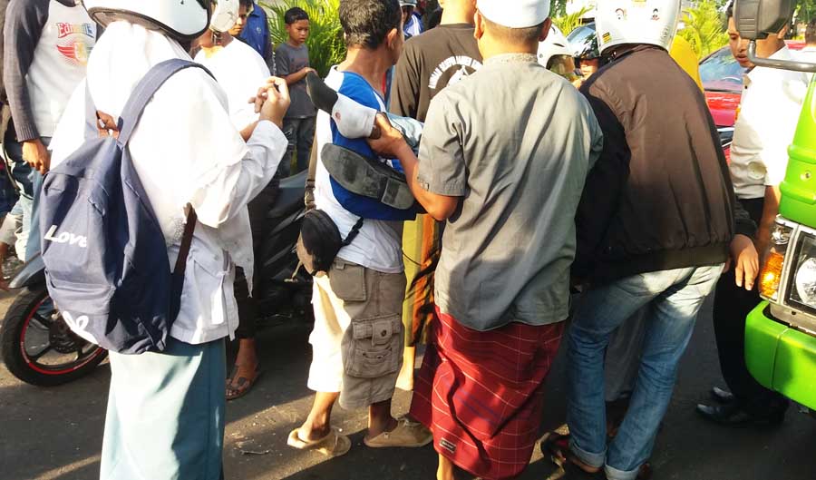 Siswa Terlibat Laka dengan Truk DLH