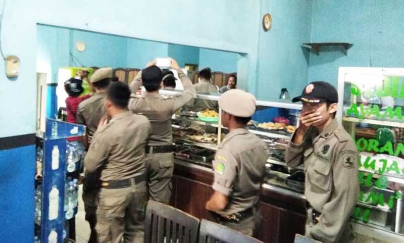 Satpol PP Pamekasan Ingatkan Warung dan Restoran Tutup Selama Ramadan