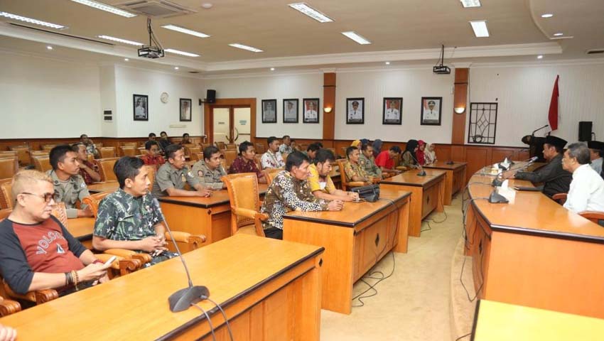 Terdiskriminasi Aturan CPNS, Honorer K2 di Sampang Mengadu ke Pj Bupati