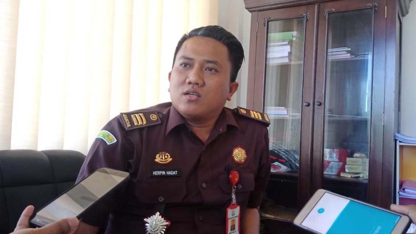 Kejaksaan Negeri Tahan Sekdes Prenduan
