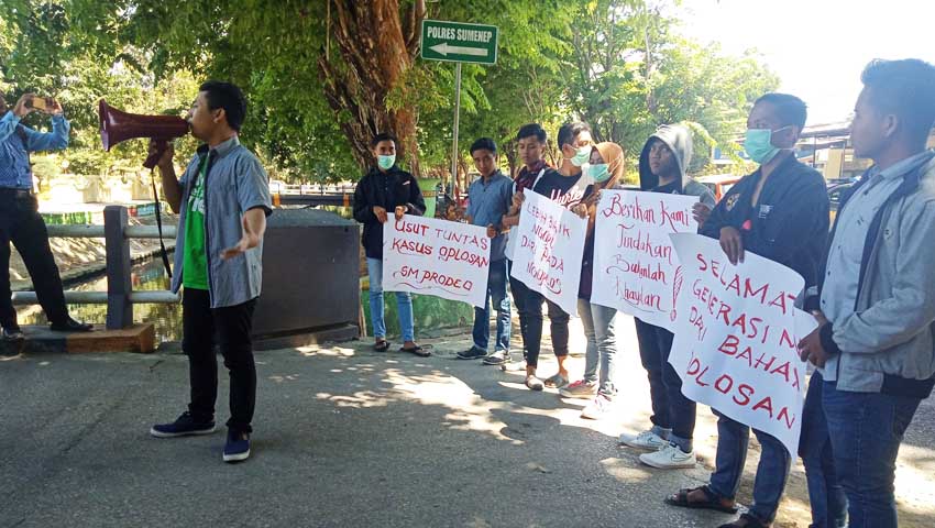 Marak Miras Oplosan, Mahasiswa Demo Polres Sumenep