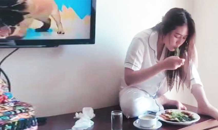 Makan di Atas Meja, Via Vallen Bikin Ngiler Netizen