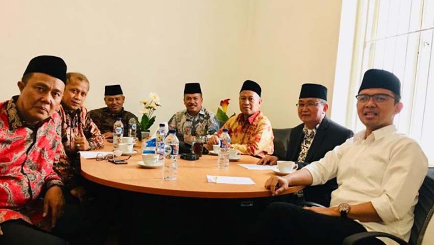 Peduli Pesantren, Para Tokoh di Jawa Barat Sepakat Antarkan Jokowi Dua Periode