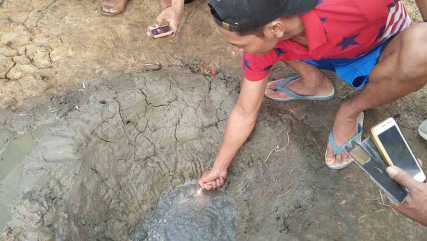 Keluar Gas dan Lumpur, Sumur Mirip Kawah ini Tiba-tiba Muncul di Lahan Perhutani