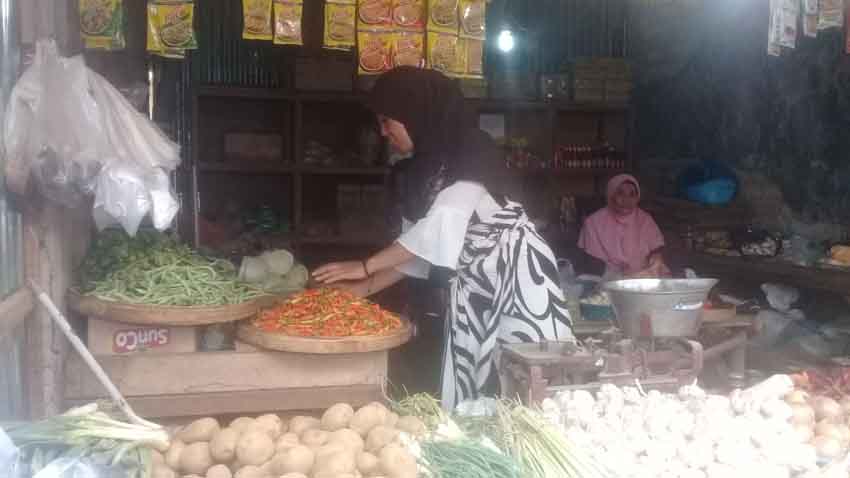 Harga Cabai Rawit di Pamekasan Belum Stabil, di Dua Pasar Beda Harga
