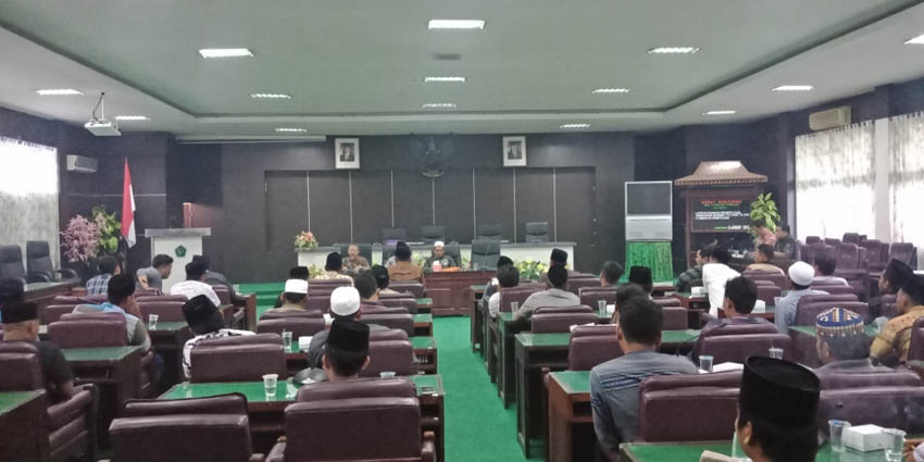 Tak Puas dengan Pelayanan, Masyarakat Angsanah Desak Dinkes Mutasi Bidan Indriana