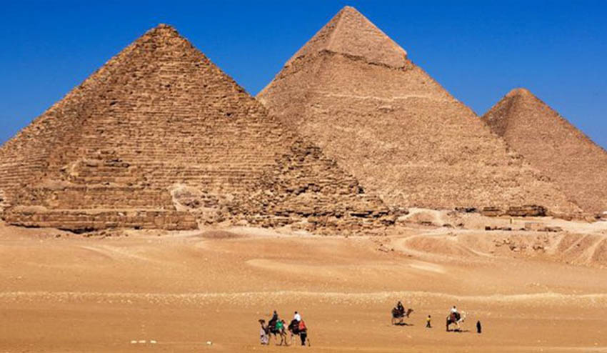 Sejoli yang Rekam Video Bugil di Puncak Piramida Giza Diburu Otoritas Mesir