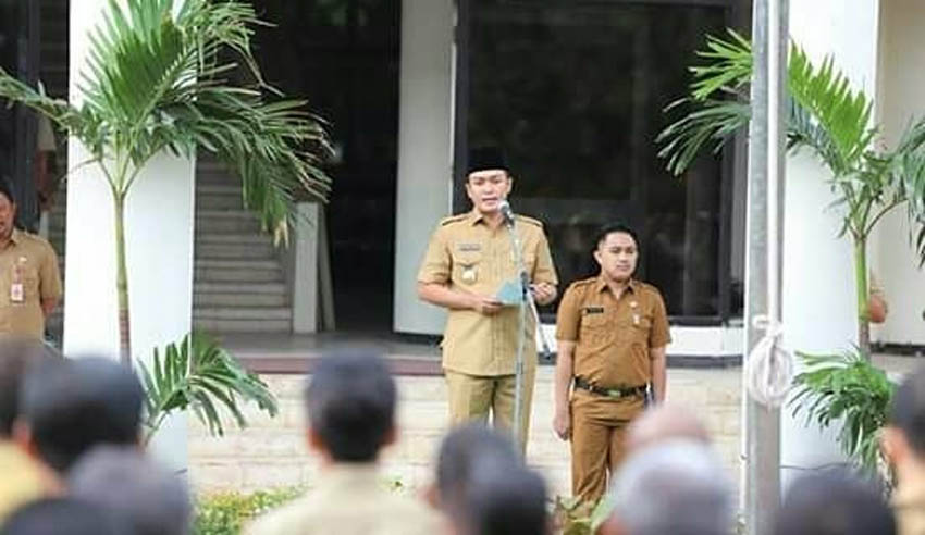 Bupati Pamekasan Ancam Ganti Pejabat Berkinerja Buruk