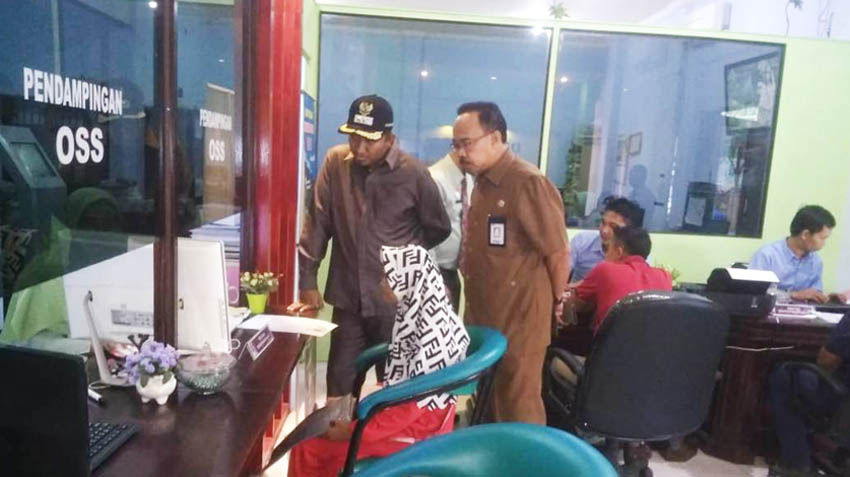 Tinjau Penerapan OSS, Wabup Sumenep: Semoga Dapat Mempermudah Masyarakat