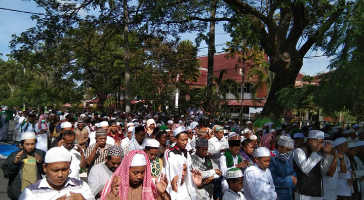Ratusan Warga Gelar Aksi Solidaritas Korban Aksi 21-22 Mei di Kantor DPRD Pamekasan