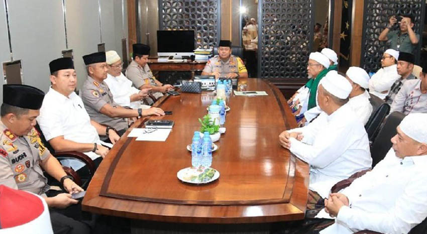 Ulama Sampang Sepakat Pembakaran Mapolsek Tambelangan Tak Boleh Terulang