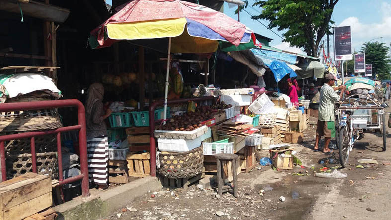 Disdag Bangkalan Bantah Ukuran Pembangunan Kios Pasar Tanah Merah Seluas 3×4 M