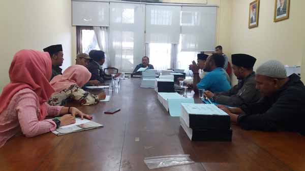 Pembangunan Wisata di Kaki Suramadu Sisi Madura Ditolak, Warga Sekarbunguh Luruk Kantor Dewan