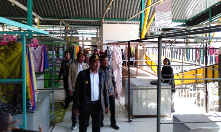 Pasar Margalela I Sampang Masih Sepi, Bupati: Mungkin Banyak Broker