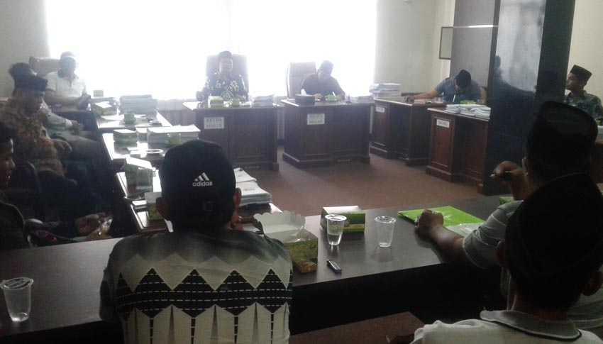 Tak Terima Namanya Dicoret dari Cakades, Mat Tinggal Ngadu Ke Dewan