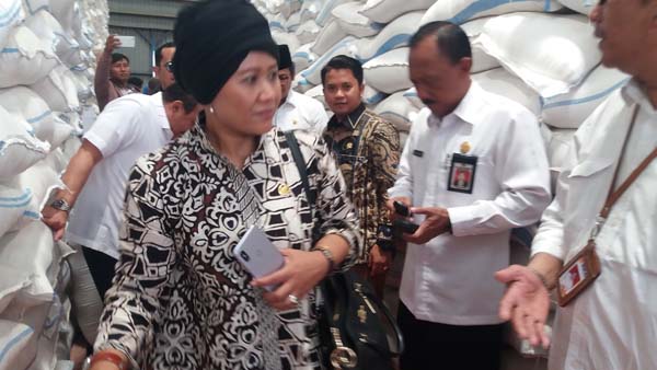 Gudang Bulog Bangkalan Disidak Komisi IV DPR RI, Pimcab Bulog Madura Lari Dari Kejaran Awak Media