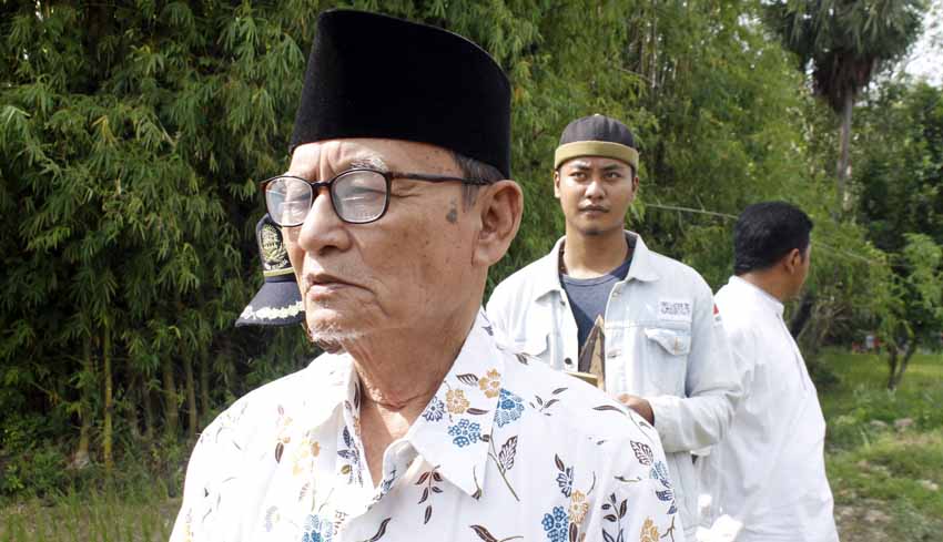 Saksikan Kejadian Air Sawah Bergelegak di Batuputih, Ini Kata D. Zawawi Imron