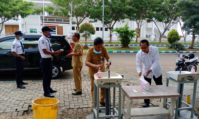 Dosen hingga Mahasiswa Dilarang Masuk UTM jika Bersuhu Tubuh di Atas 37 Derajat Celcius