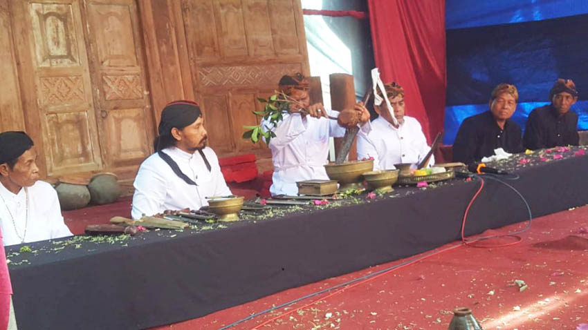 Mengenal Lebih Dekat Desa Aeng Tong Tong, Tempat Para Mpu Keris di Sumenep