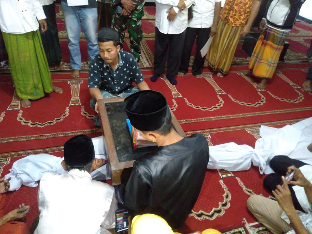 Gegara Ini, Dua Keluarga di Sampang Nekat Lakukan Sumpah Pocong