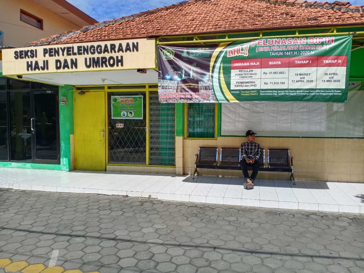 Gagal Berangkat Tahun Ini, Pasutri di Bangkalan Tarik Uang Pelunasan Haji