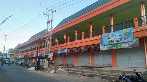 Pedagang Pasar Pakong Pamekasan Kekurangan Kios, Ini Kata Pemkab