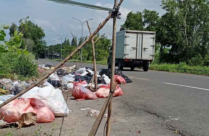 TPA Sampah di Desa Bunajih Bangkalan Overload, DLH hanya Bisa Lakukan Pemadatan