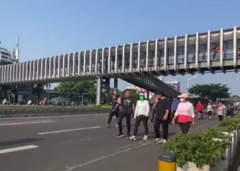 Ketua DPR Puan Maharani Jalan Pagi Bareng Erick Thohir di CFD