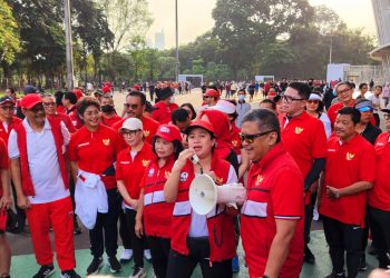 Puan Maharani Jalan Santai Bareng Wartawan di GBK