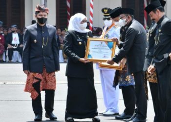Terbanyak Realisasikan SHAT Pelaku UMKM, Pemkab Sumenep Terima Penghargaan 